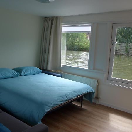 Appartement Houseboat In The Center, 5 Min Walk To Tropical Museum, Free Wifi! à Amsterdam Extérieur photo